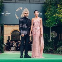 Dani Alves, tim sepak bola nasional yang mewakili Brasil akan melawan Serbia di Piala Dunia 2022 di Stadion Lusail, Jumat (25/11) pukul 02.00 WIB. Istri cantiknya Joana Sanz ikut ke Qatar untuk mendukung suaminya. Foto: dok. Instagram/@joanasanz