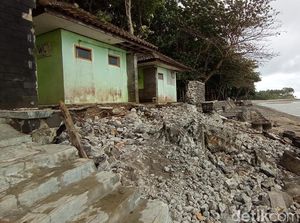 Fasilitas Rusak, Pantai Sindangkerta Tasikmalaya Sepi Pengunjung