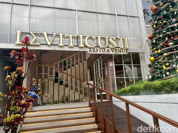 Betah Nongkrong sambil Menikmati Iga Bakar Ambyar di Resto Hidden Gem Ini