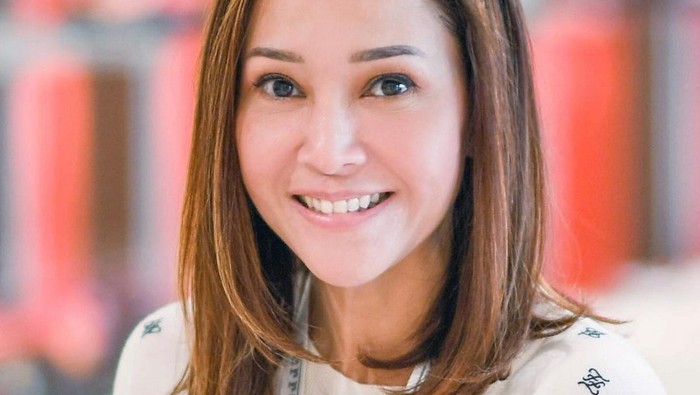 Maia Estianty tanpa makeup