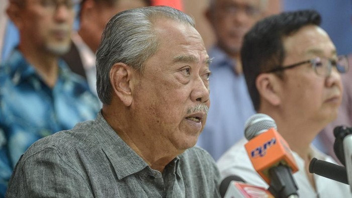Perikatan Nasional (The National Alliance) Chairman Muhyiddin Yassin attends a press conference at the partys headquarters in Kuala Lumpur, on November 24, 2022. (Photo by Arif Kartono / AFP)