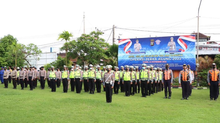 Apel pelaksanaan Operasi Zebra Agung-2022 di Polresta Denpasar.