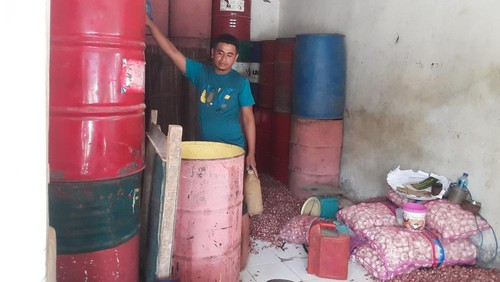 Salah satu pangkalan minyak tanah di Pasar Inpres Naikoten 1 Kota Kupang, NTT.