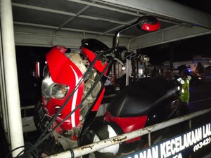 Tabrakan Mobil Vs Motor di Blitar, 1 Orang Tewas