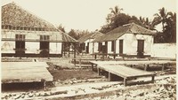Berdasarkan sejumlah koran berbahasa Belanda juga menuliskan peristiwa itu. Pada malam hari‎ tanggal 28 Maret hingga pagi hari tanggal 29, gempa masih terasa sangat kuat dirasakan berulang kali di Tjiandjoer. Semua bangunan pedesaan di sana rusak parah dan dievakuasi. Beberapa rumah Eropa dan Cina runtuh, dan hampir semuanya rusak parah, tulis koran tersebut.