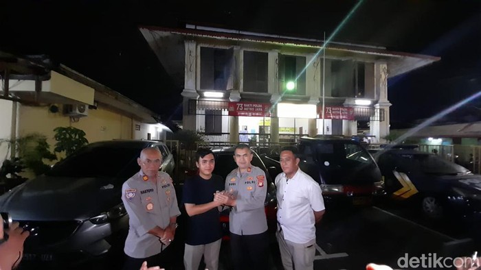 Rezky Achyana mnerima maaf Kapolsek Palmerah terkait kasus polisi rasis.