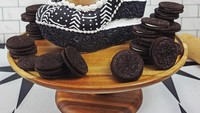 Penggemar Oreo, pasti akan suka melihat tampilan desain cake Oreo ini. Benar-benar mirip tampilan cake detail dari sepatu ini dan tampak menggugah selera. Foto: Instagram @shoebakery