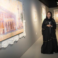 Sheikha Moza binti Nasser ikut mendukung pagelaran Piala Dunia Fifa 2022 di Qatar. Ibu Emir Qatar Sheikh Tamim tersebut mencuri perhatikan ketika hadir dalam acara pembukaa di Stadion AL Byat beberapa waktu lalu. Foto: Instagram @mozabintnasser