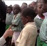 Meski suaminya sudah tidak lagi jadi emir, wanita 63 tahun itu pun terlihat masih aktif dalam berbagai acara. Ia memang dikenal sering terlibat dalam kegiatan amal dan merupakan penderi dari Qatar Foundation.Foto: Instagram @mozabintnasser