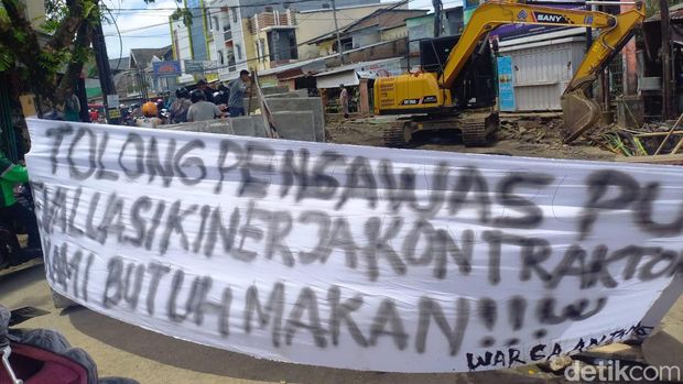 Situasi pengerjaan Jalan Antang Raya Makassar.