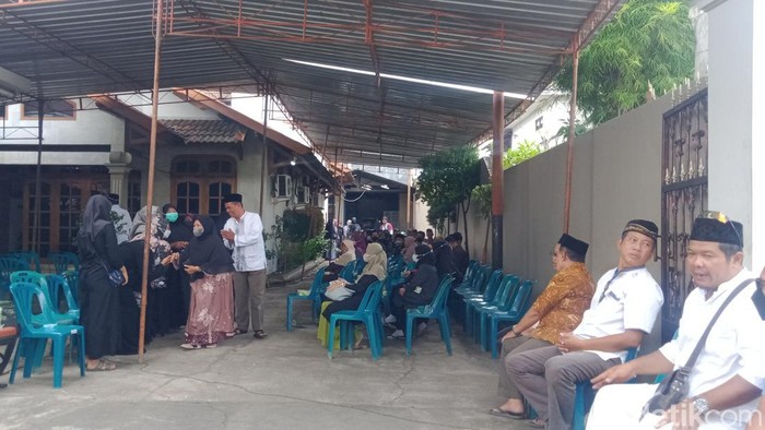 Suasana rumah duka bos pengecoran logam Klaten korban laka maut di Tol Boyolali, Kamis (24/11/2022).