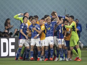 Jepang Cahaya Asia: Hebat Timnasnya, Santun Pendukungnya