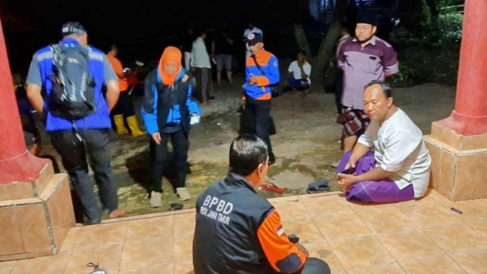 Tiga rumah dilaporkan rusak dan retak-retak dampak Gempa Probolinggo