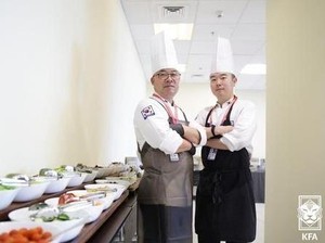 Keluarga Bule Cicip Babi Campur hingga Timnas Korea Bawa Chef Pribadi