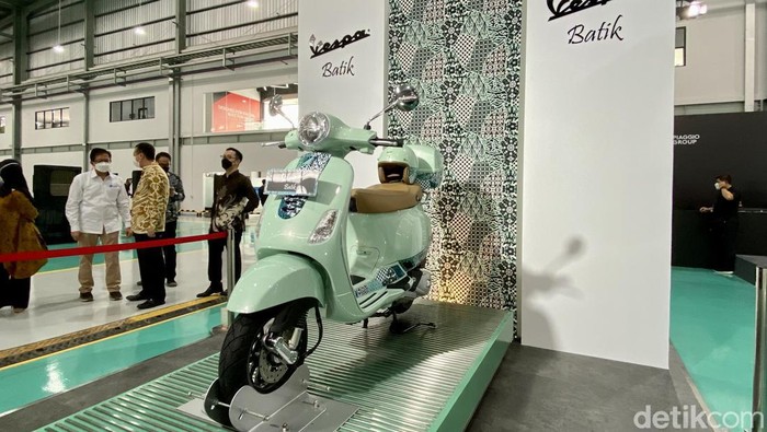 Vespa LX 125 i-Get edisi Batik
