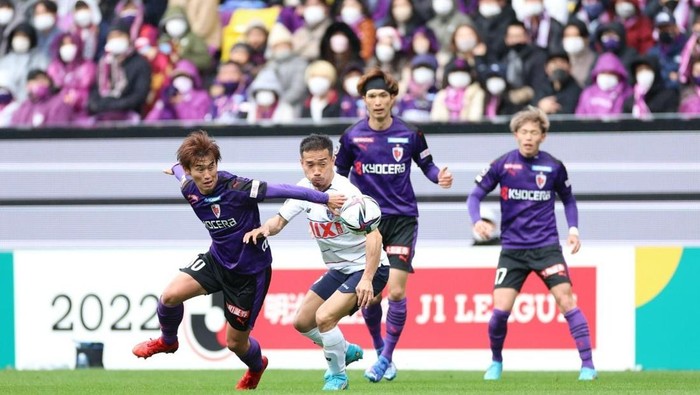 Pemain senior timnas Jepang, digantikan di babak kedua dalam comeback sensasional atas Jerman 2-1.