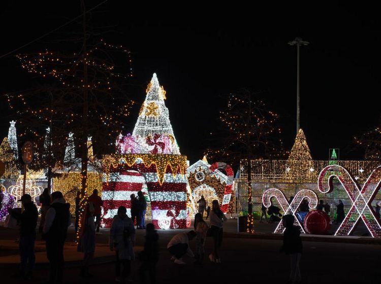 Menikmati Syahdunya Festival Cahaya di New York