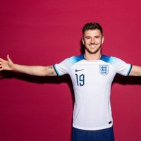 Tak hanya memiliki paras rupawan, Mason Mount dari Timnas Inggris juga punya segudang keahlian. Dirinya bahkan pernah masuk dalam nominasi Golden Boy Award 2019. (Mike Hewitt/Getty Images)