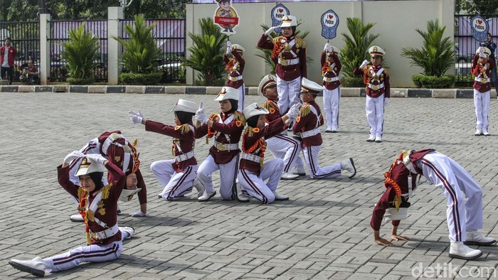 Aksi Polisi Cilik Sambut HUT Polda Metro Jaya ke-73 Lomba polisi cilik digelar di Mapolres Metro Bekasi Kota, Jumat (24/11/2022). Lomba ini dalam rangka memperingati HUT Polda Metro Jaya.