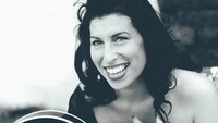 Seperti ini mungkin masa tua Amy Winehouse jika ia tak meninggal dunia pada 2011. Dok. Instagram