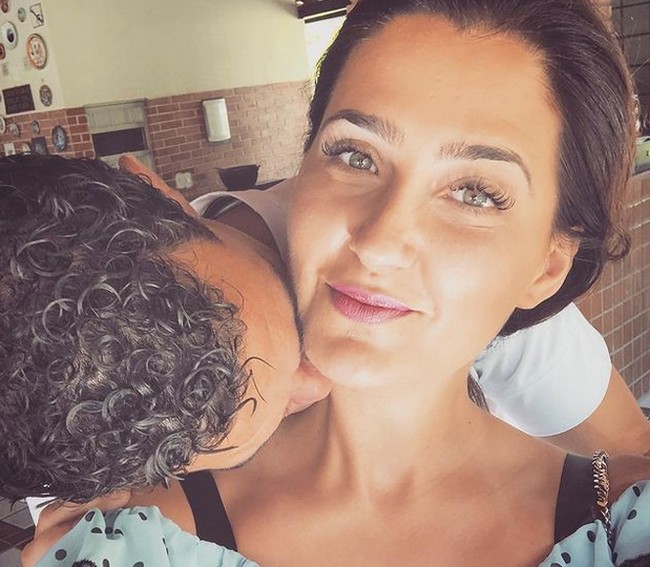 Pekerjaan Ana Sofia pun bikin kagum. Dia adalah seorang dokter yang bekerja di rumah sakit dan memiliki klinik kesehatan sendiri. Foto: dok. Instagram/@asofiamoreira3