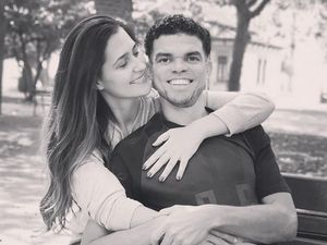 8 Potret Sederhana Istri Pepe yang Jadi Bek Tertua di Piala Dunia