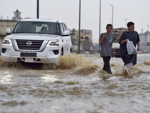 5 Fakta Banjir Jeddah Bikin Jalan Lumpuh dan Telan Korban Jiwa