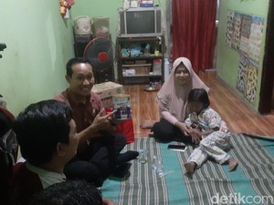 Susi Buruh Semarang yang Suami-Anaknya Tertimpa Pohon Kini Jatuh Sakit