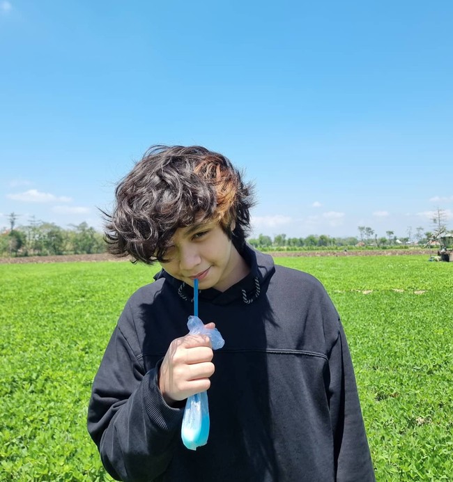 Cannavaro sendiri tampak cukup aktif di akun Instagramnya. Hingga saat ini dirinya bahkan sudah berhasi mengumpulkan lebih dari 25,9 ribu pengikut. Foto: Instagram