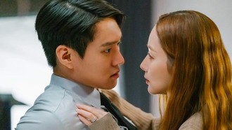 Ungkap Cara Unik Tiap Zodiak Menunjukkan Cinta, Kamu Termasuk yang Mana?