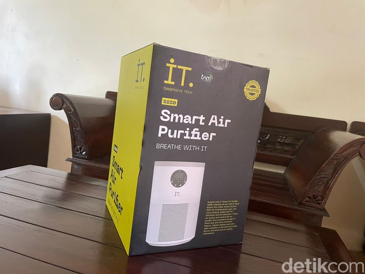 Immersive Tech (IT) Immersive Tech (IT) mengenalkan produk unggulan, dari CCTV dan Air Purifier mewujudkan solusi smart home.