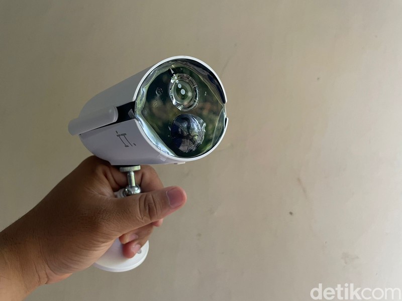 Immersive Tech (IT) mengenalkan produk unggulan, dari CCTV dan Air Purifier mewujudkan solusi smart home.