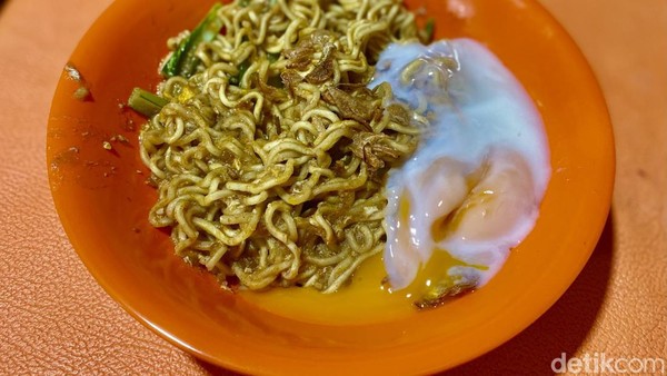 Pedas Berempah! 20 Mie Bangladeh Mulur Lezat Ada di Sini