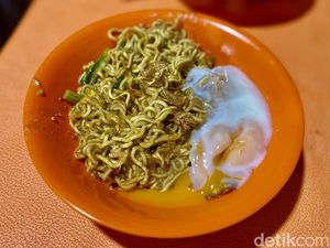 Pedas Berempah! 20 Mie Bangladeh Mulur Lezat Ada di Sini