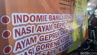 Indomie Bangladesh kini juga bisa dicicipi di Jakarta. Warung Bang Hen yang berlokasi di Taman Tenda Sunter Indah ini bisa kamu kunjungi. Foto: dok. detikFood