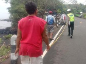 Ngebut, Mahasiswa di Buleleng Tewas Tabrak Mobil