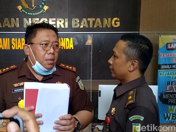 Kepala Kejaksaan Negeri Batang, Mukharom, Jumat (25/11/2022).