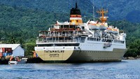 Adapula hotel terapung yang disediakan oleh PT Pelni.