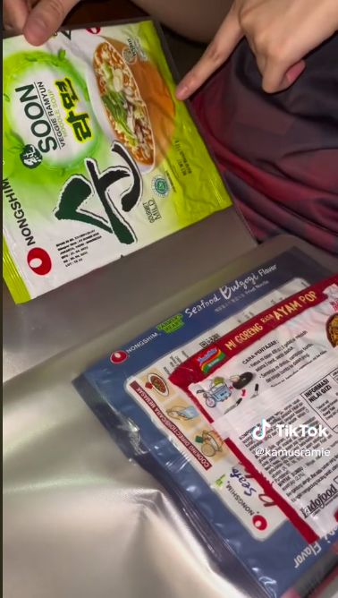 Koleksi bungkus mie instan