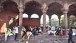 Masjid Jama di India Larang Perempuan Datang Sendirian