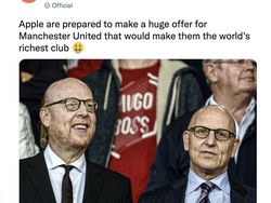 Meme Kocak MU Dibeli Apple, Logo Setan Merah Jadi Kroak