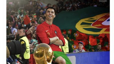 Selebrasi Rekor Ronaldo di Depan Messi