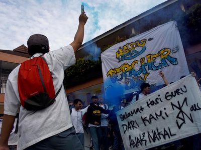 Menengok Peringatan Hari Guru Seantero Nusantara