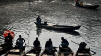 Sungai ini menjadi salah satu dari 10 sungai paling tercemar di dunia. Hitamnya sungai ini mencerminkan bahwa sungai ini telah mati.