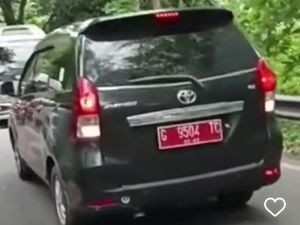 Polisi Ungkap Momen Mobil Pelat Merah Dipukul Mundur di Jalan Jogja-Wonosari