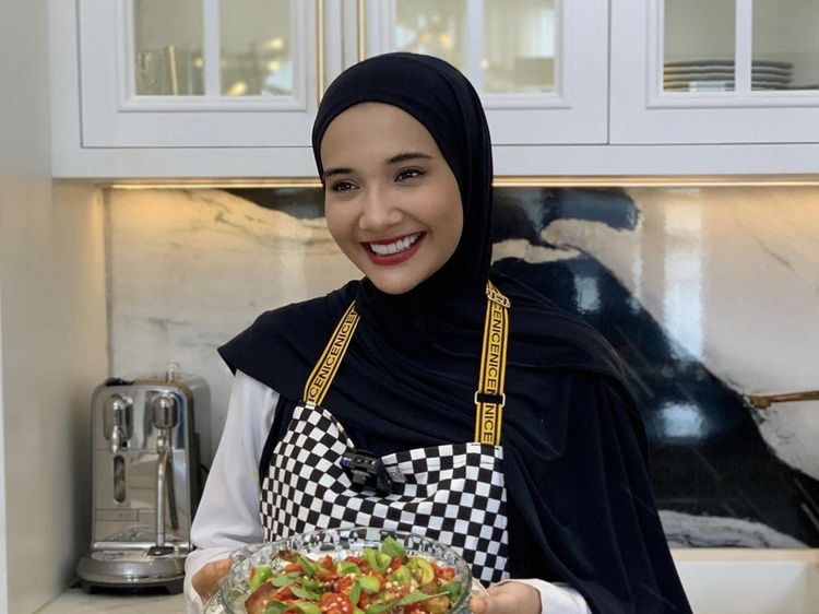 Hobi Masak, Ini Keseruan Zaskia Sungkar Belanja di Pasar hingga Masak