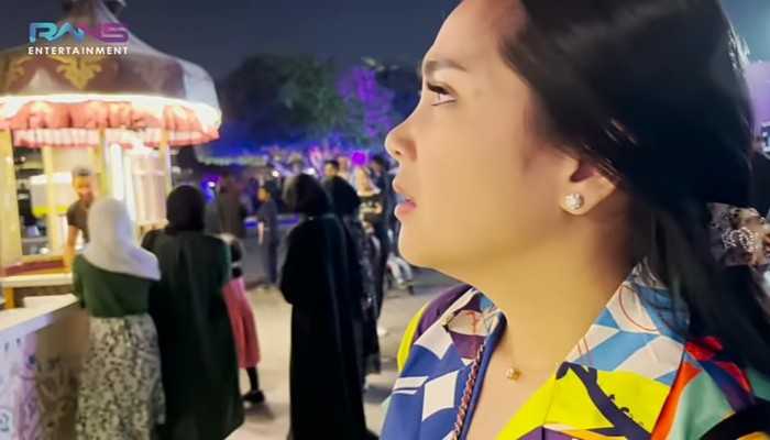 Nagita Slavina Jajan di Qatar Nagita Slavina Jajan di Qatar