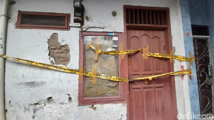 Penampakan Rumah Kakak Adik yang Tewas di Taman Sari, Jakarta Barat Penampakan Rumah Kakak Adik yang Tewas di Taman Sari, Jakarta Barat, Jumat (25/11/2022).