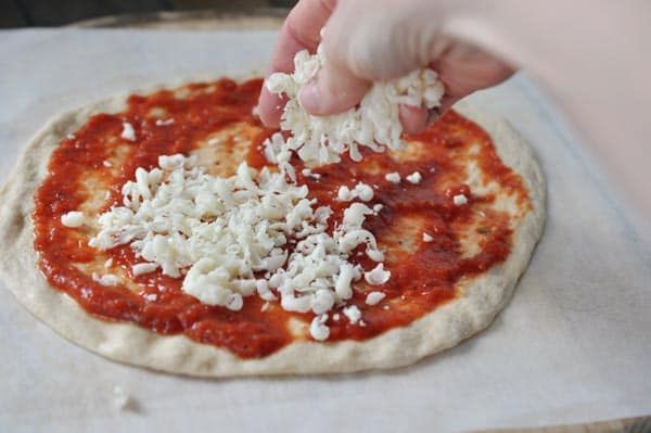 Pesan Pizza Masih Mentah, Pembeli Ini Malah Dilabrak Pemilik Restoran