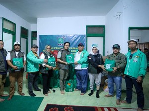 Tim Peduli Bencana Gus Muhaimin Salurkan 2000 Paket Sembako ke Cianjur